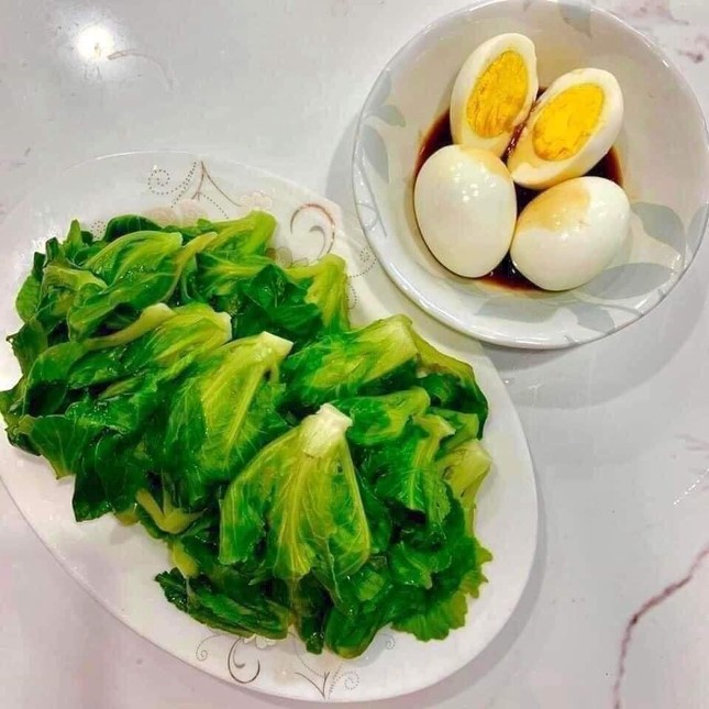 Mầm, lá các loại rau củ trước bỏ đi nay thành đặc sản đắt đỏ
