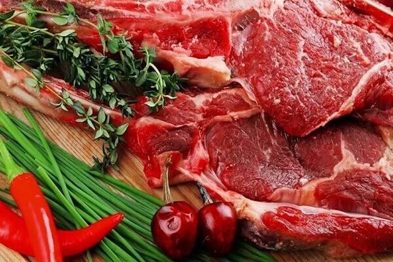 Vì sao thịt bò ta lại dai và cứng, không được mềm mại như thịt bò Mỹ, Úc?