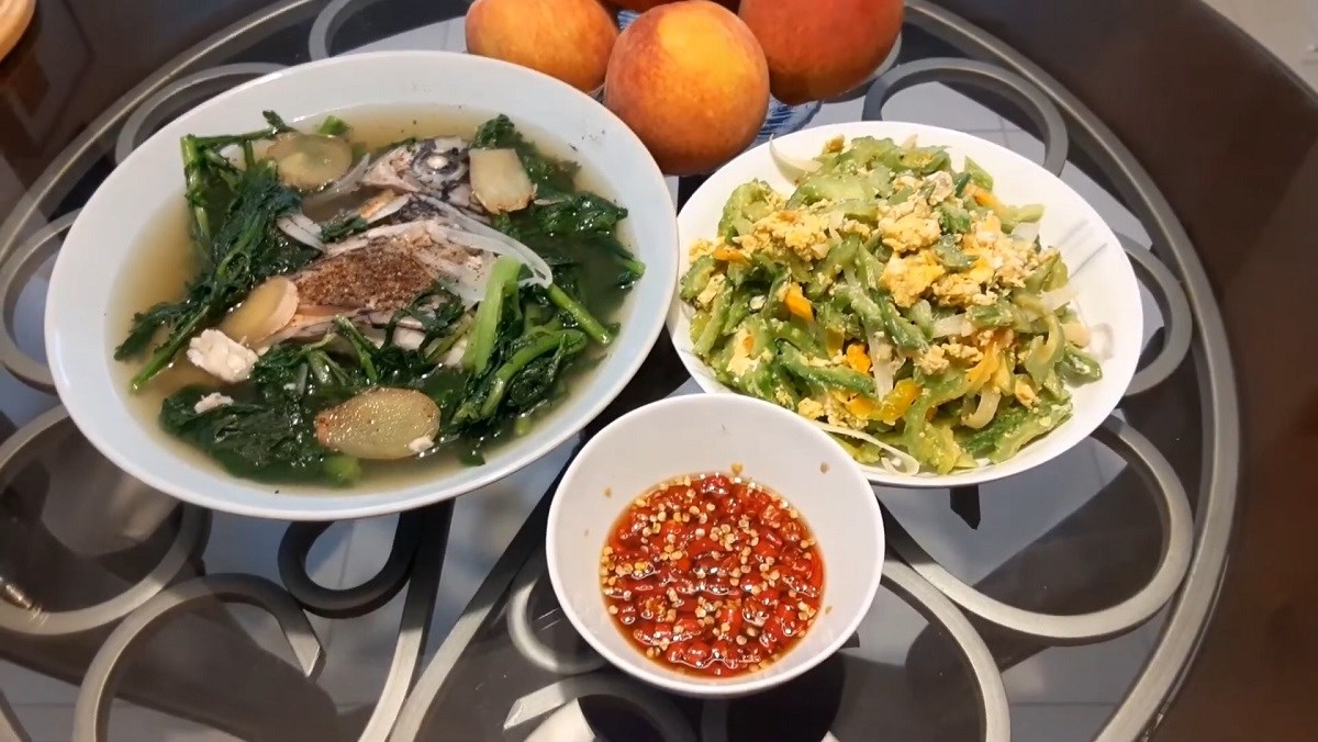 Cách làm canh cải cúc nấu cá rô dân dã, thơm ngon cho bữa cơm thêm hấp dẫn