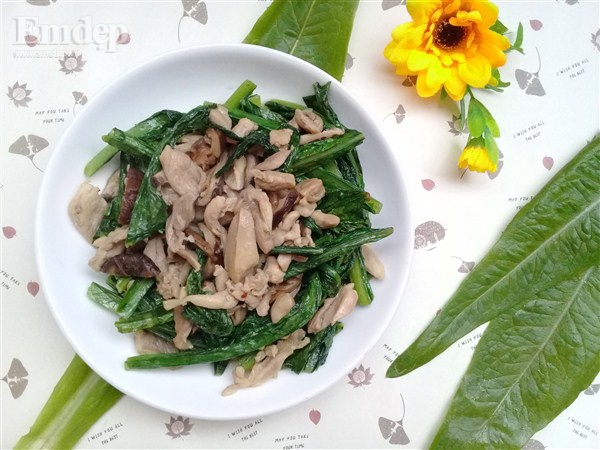 Hồng Ngọc Foody: Rau diếp thơm xào gà nấm