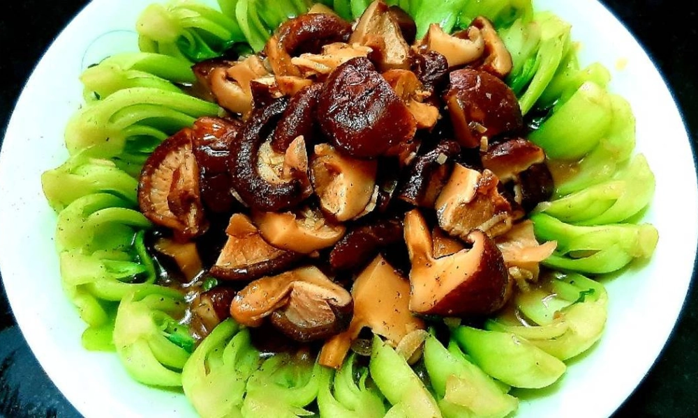 Cách Làm Nấm Hương Xào Cải Chip Với 3 Bước Thơm Ngon