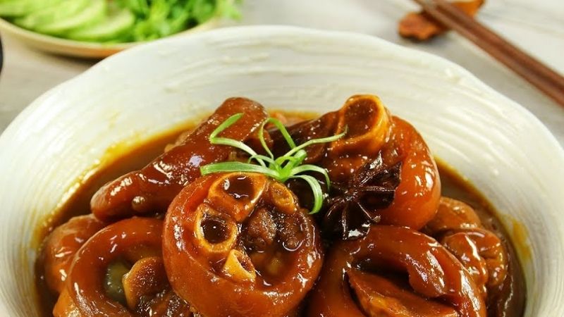 Chân giò kho coca